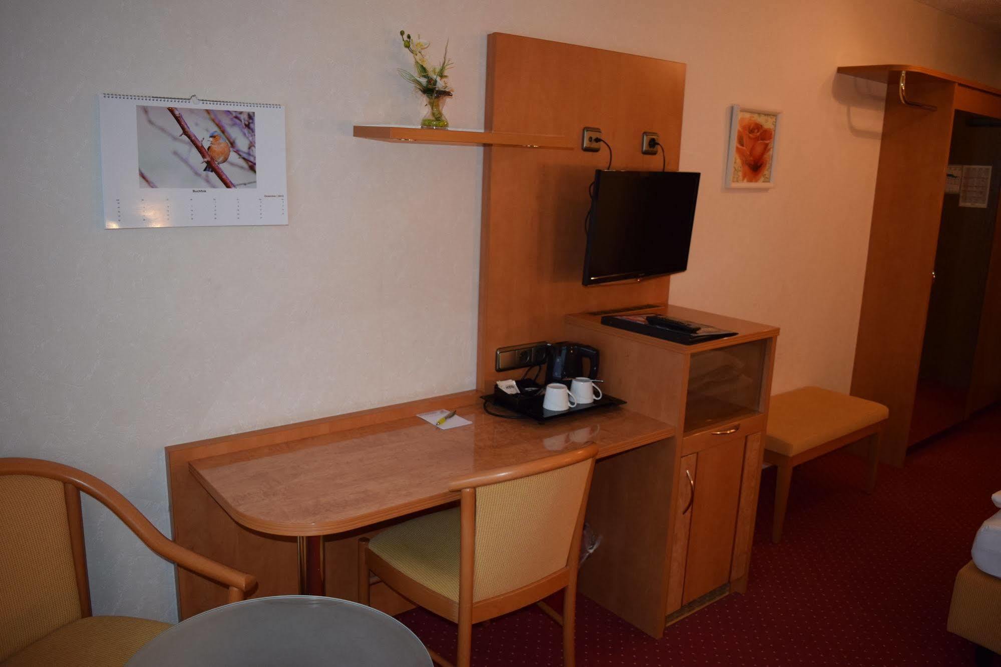 Hotel Zum Rosengarten Darmstadt Buitenkant foto